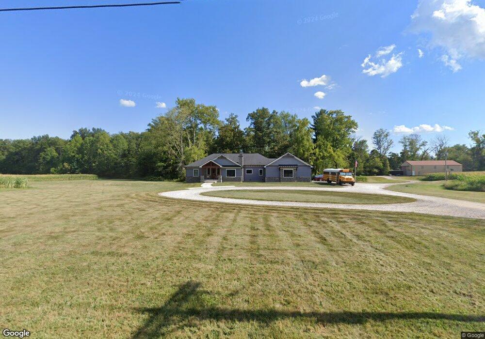 10185 W 450 S, Columbus, IN 47201 - photo 1