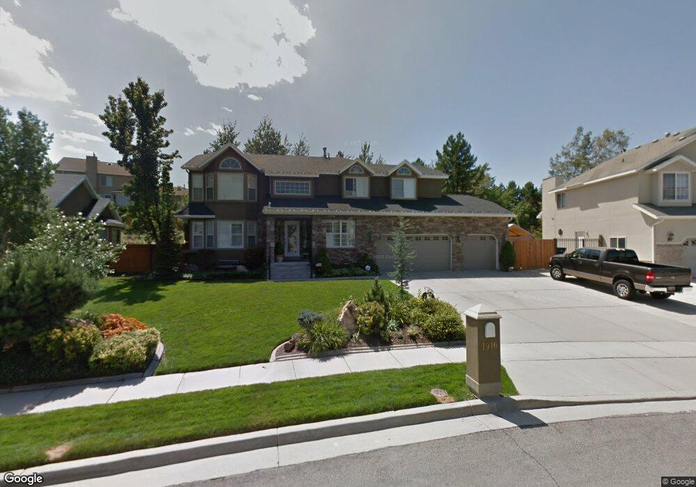 1916 Fall View Dr, Sandy, UT 84093 - photo 1