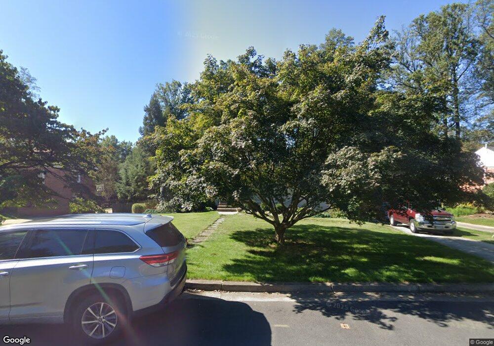 2400 Barbour Rd, Falls Church, VA 22043 - photo 1