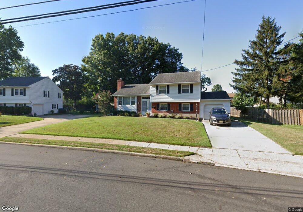 436 Parkview Dr, Mount Holly, NJ 08060 - photo 1