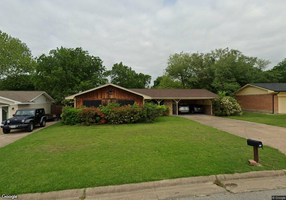 806 Loy Ln, Ennis, TX 75119 - photo 1