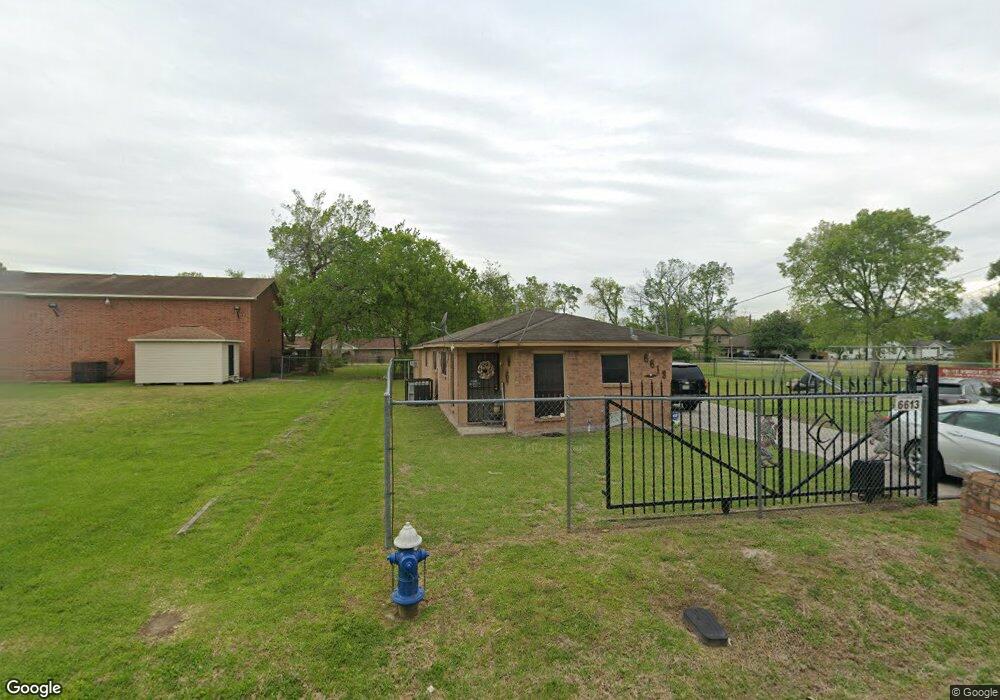 6613 Couch St, Houston, TX 77091 - photo 1