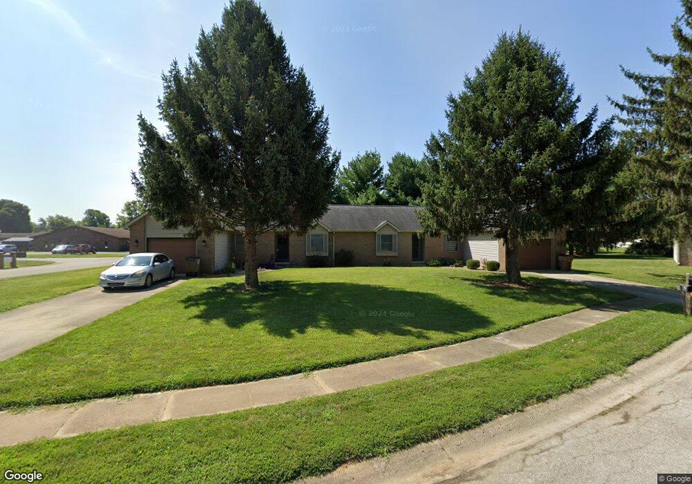 4451 Fox Pointe Cir, Columbus, IN 47203 - photo 1