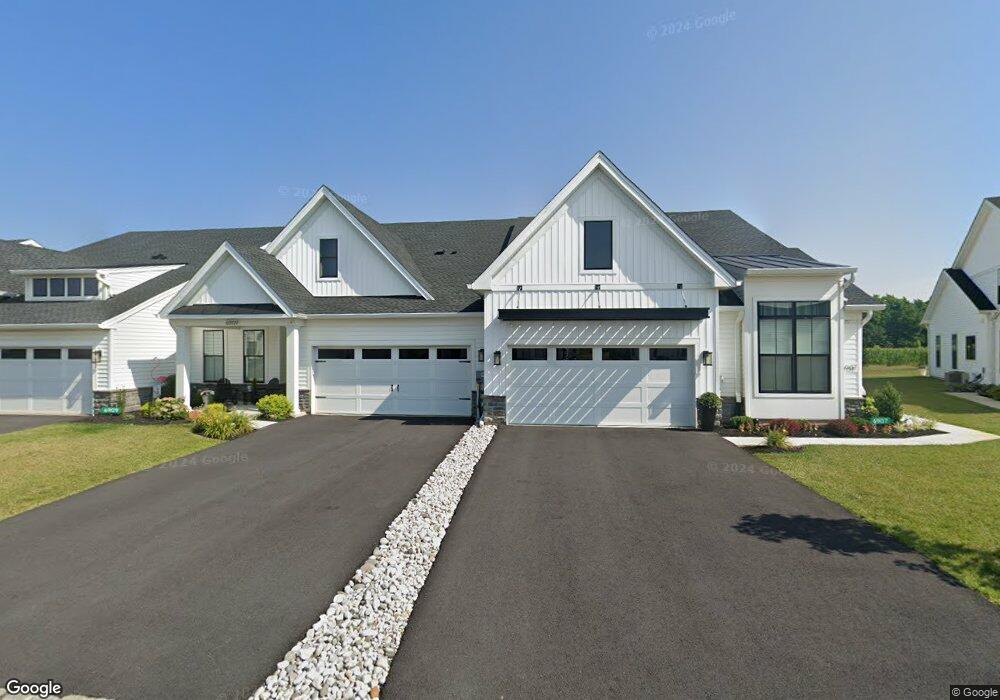 6909 Cedar Dr, Bath, PA 18014 - photo 1