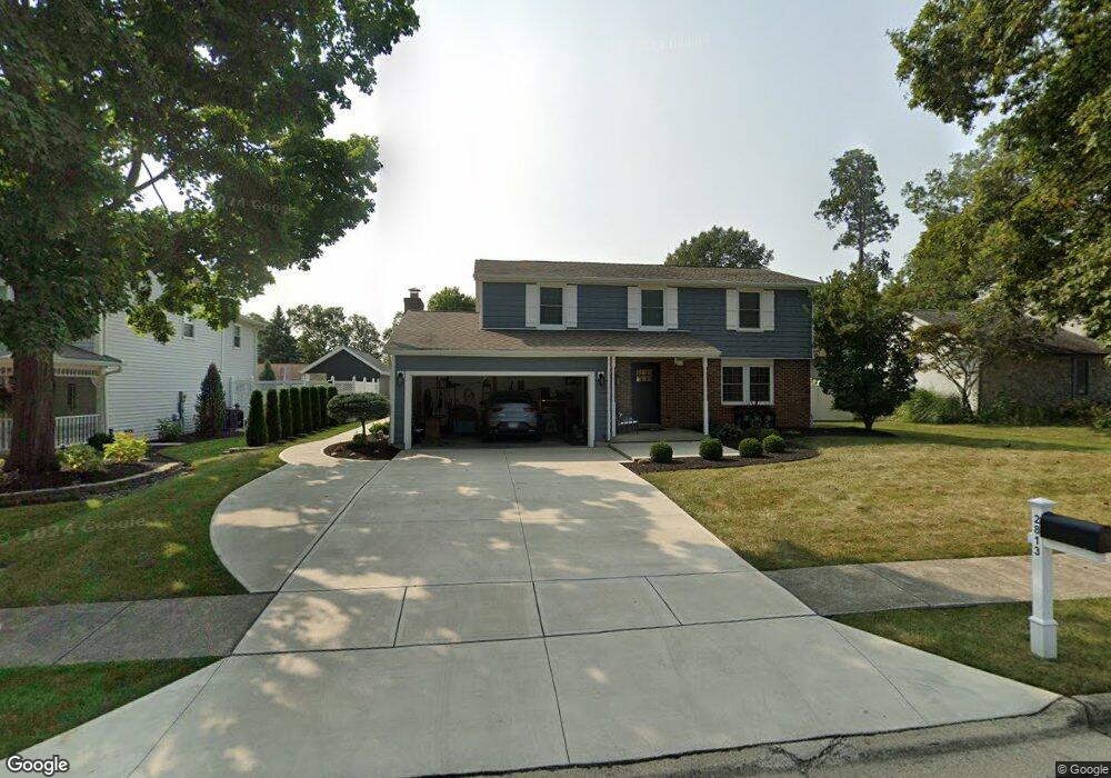 2813 Shadowood Dr, Lima, OH 45805 - photo 1