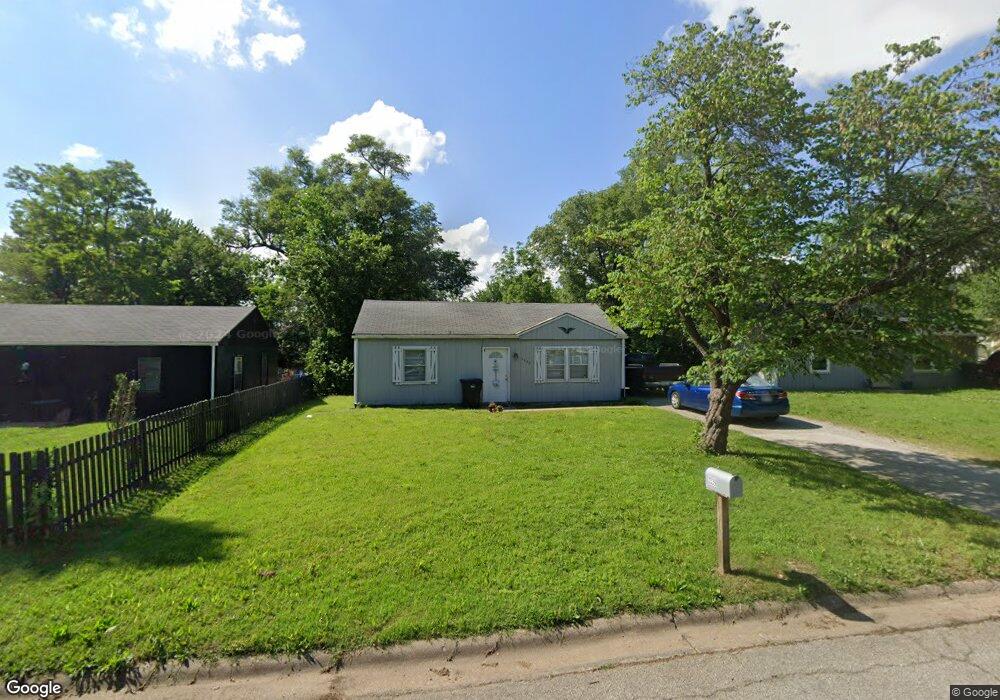 3339 SE Fremont St, Topeka, KS 66605 - photo 1
