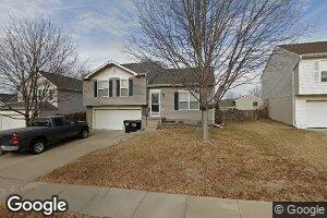 15820 Cottonwood Ave, Omaha, NE 68136