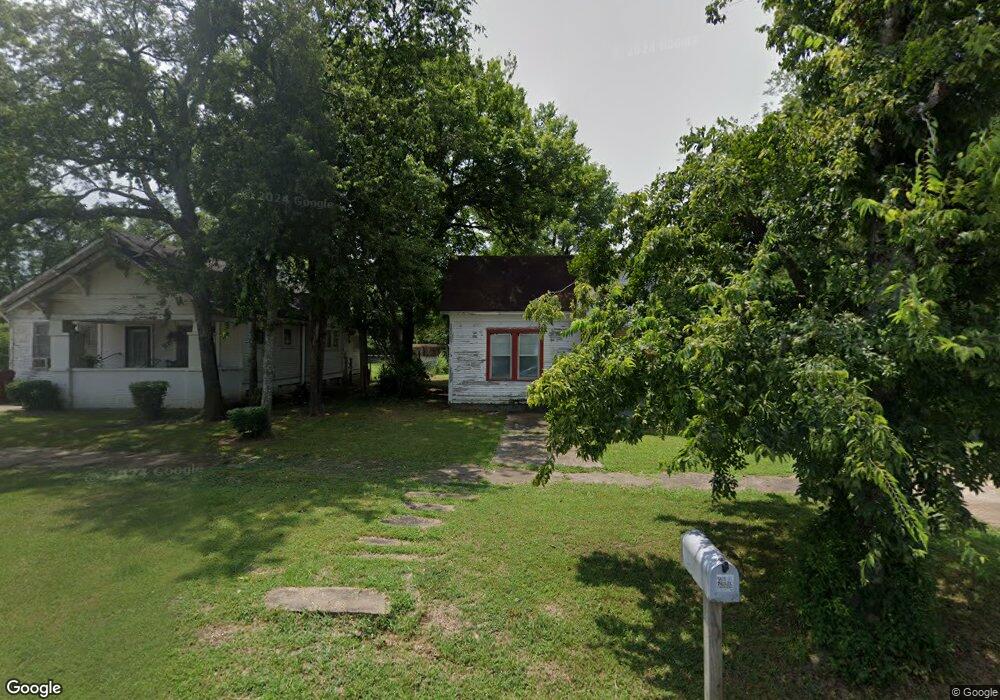 706 E Duke St, Hugo, OK 74743 - photo 1