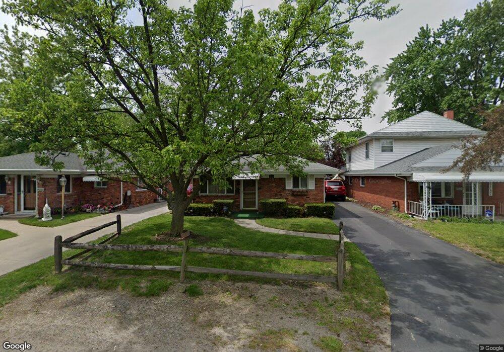 5231 Cowan St, Toledo, OH 43613 - photo 1