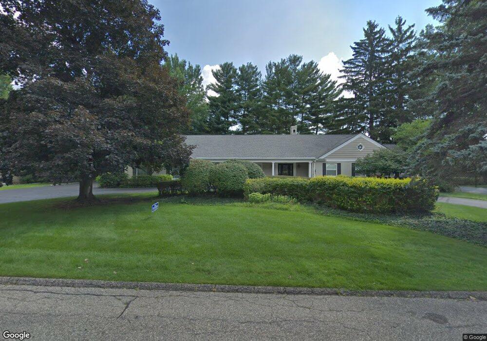 1286 Charrington Rd, Bloomfield Hills, MI 48301 - photo 1