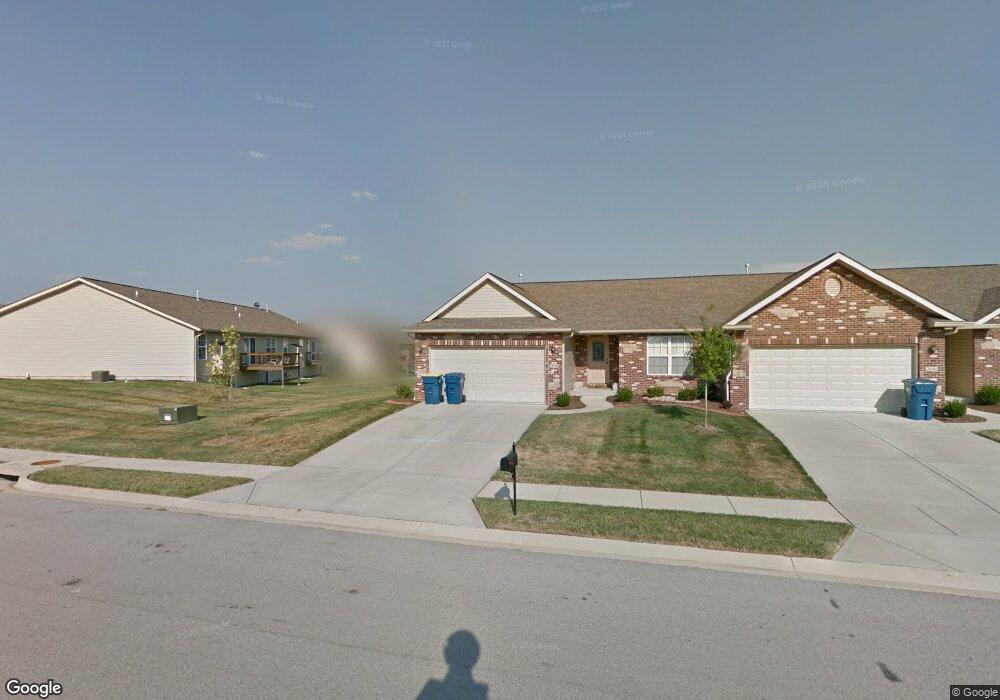 2050 Briarbend Ct, Maryville, IL 62062 - photo 1