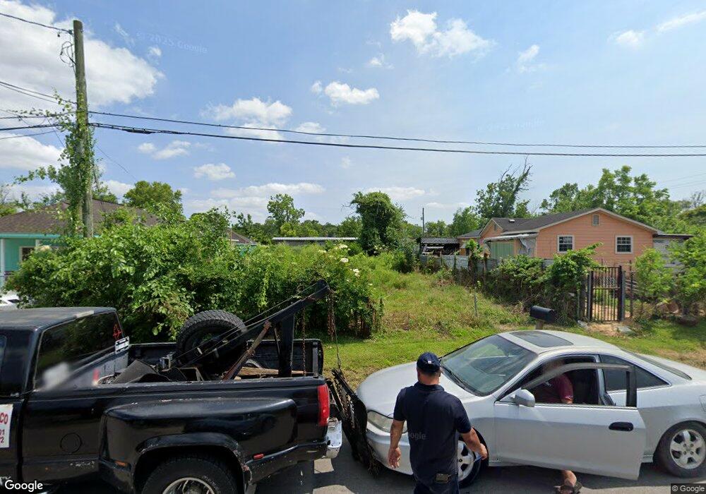 4906 Mohawk St, Houston, TX 77093 - photo 1