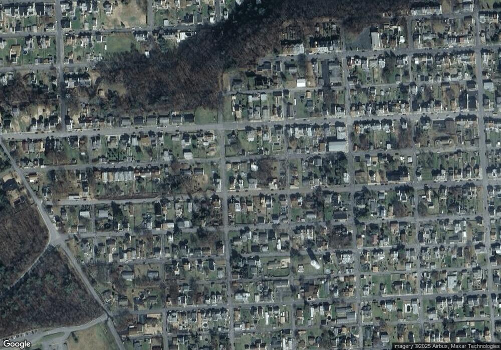 1433 W Mulberry St, Coal Township, PA 17866 - photo 1