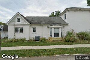 620 10th St, Charleston, IL 61920