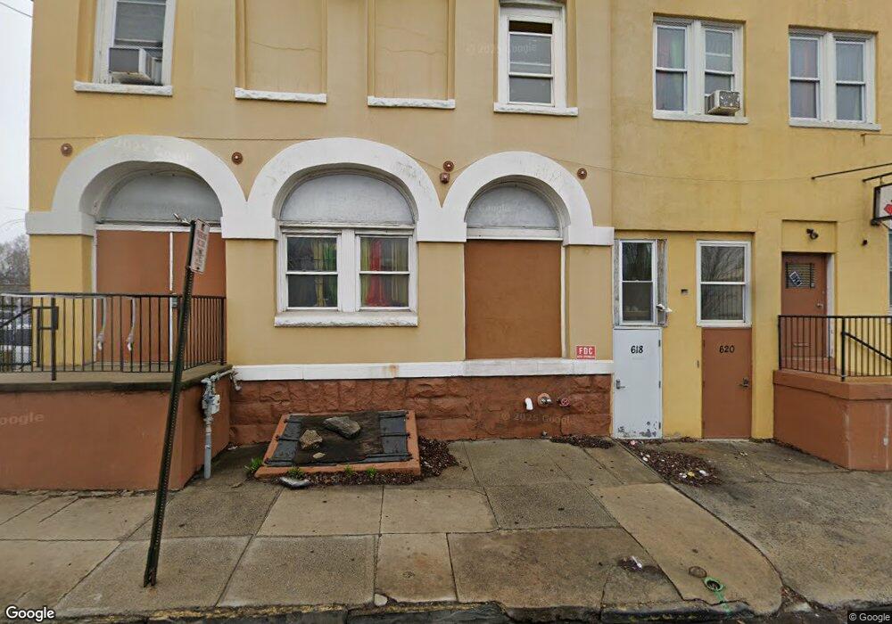 618 N 8th St, Reading, PA 19601 - photo 1