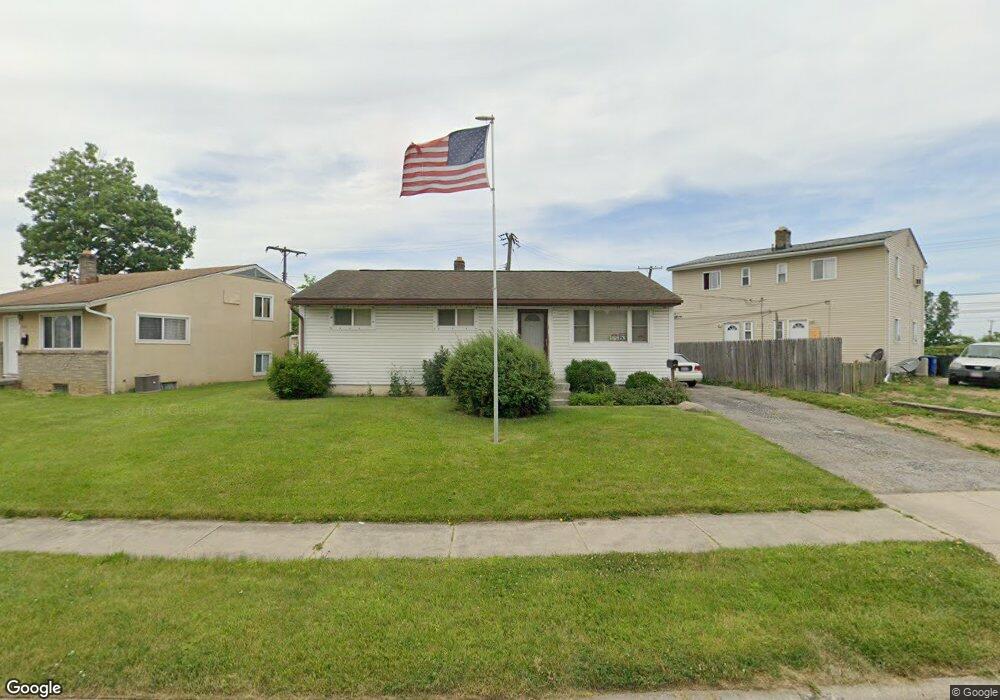 4132 Dixie Ct, Columbus, OH 43228 - photo 1