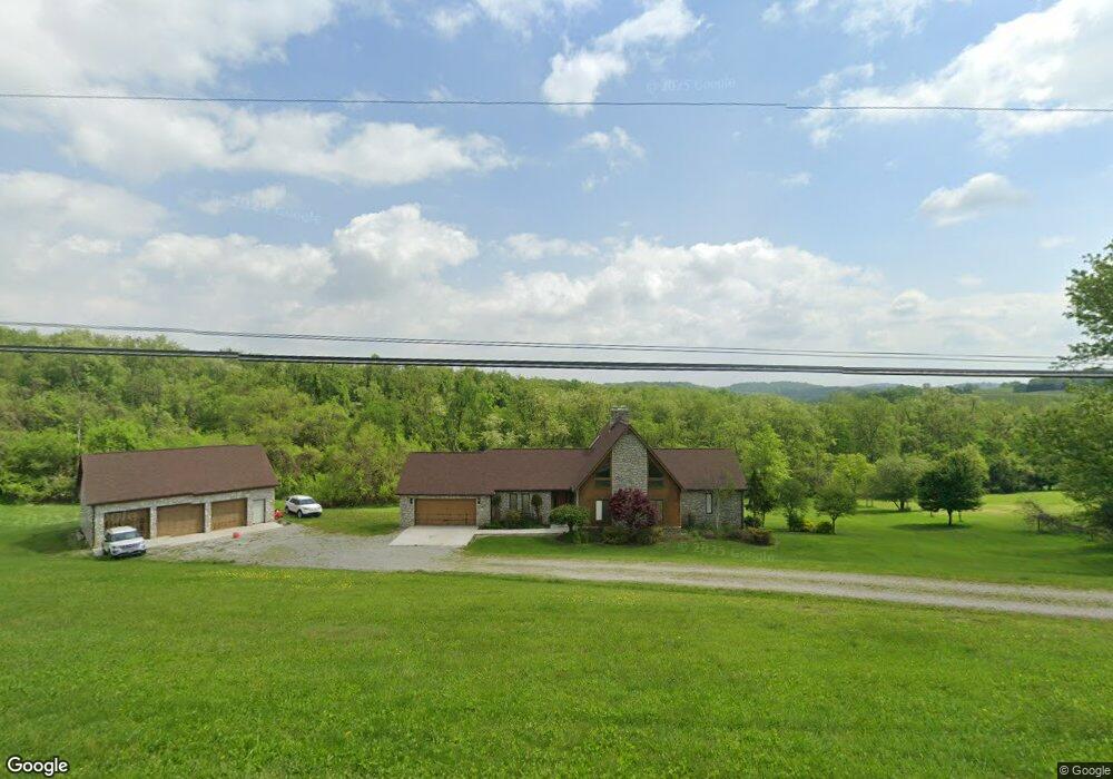 662 Valley View Rd, Eighty Four, PA 15330 - photo 1