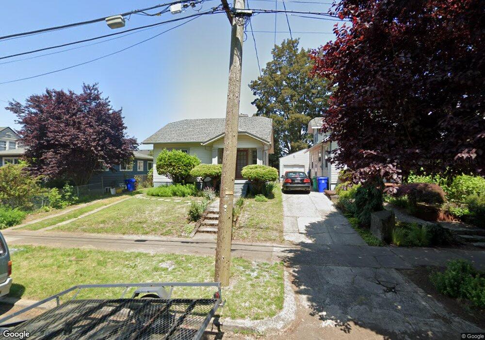 1713 N Russet St, Portland, OR 97217 - photo 1