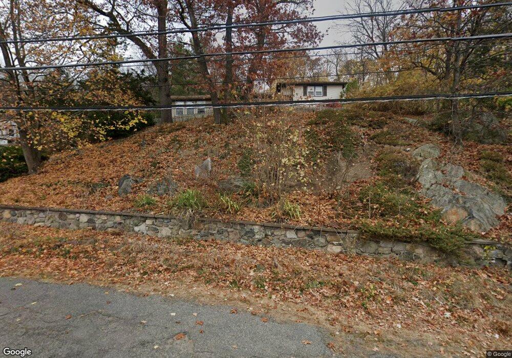 35 Glen Cir unit 1, Waltham, MA 02451 - photo 1