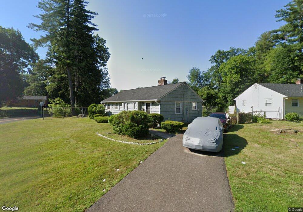 31 Pine Grove Rd, Bloomfield, CT 06002 - photo 1