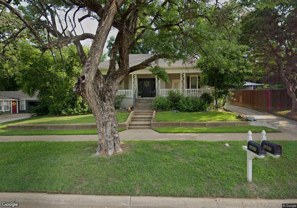 1427 W Crawford St, Denison, TX 75020 - photo 1