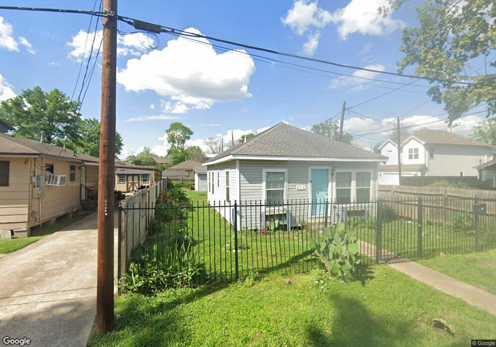 204 Pheasant St, Houston, TX 77018 - photo 1