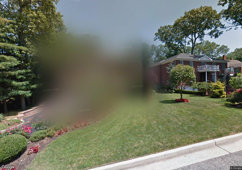 178 Aldershot Ln, Manhasset, NY 11030 - photo 1