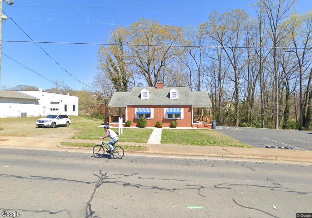 207 S 2nd Ave, Siler City, NC 27344 - photo 1