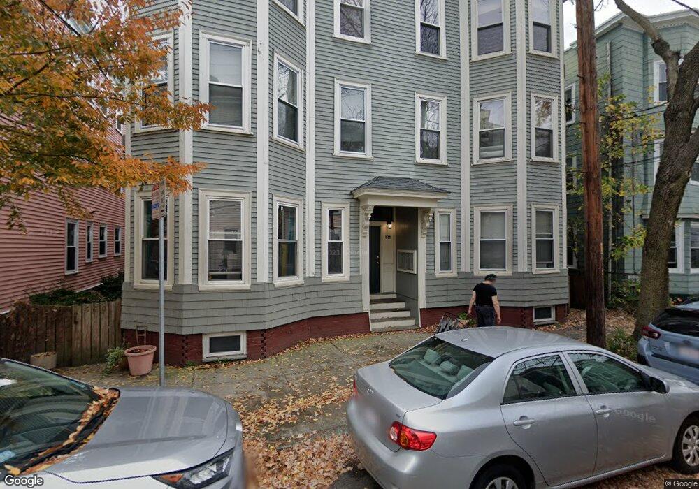 502 Green St unit 5, Cambridge, MA 02139 - photo 1