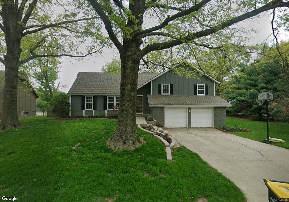 7726 Noland Rd, Shawnee, KS 66216 - photo 1