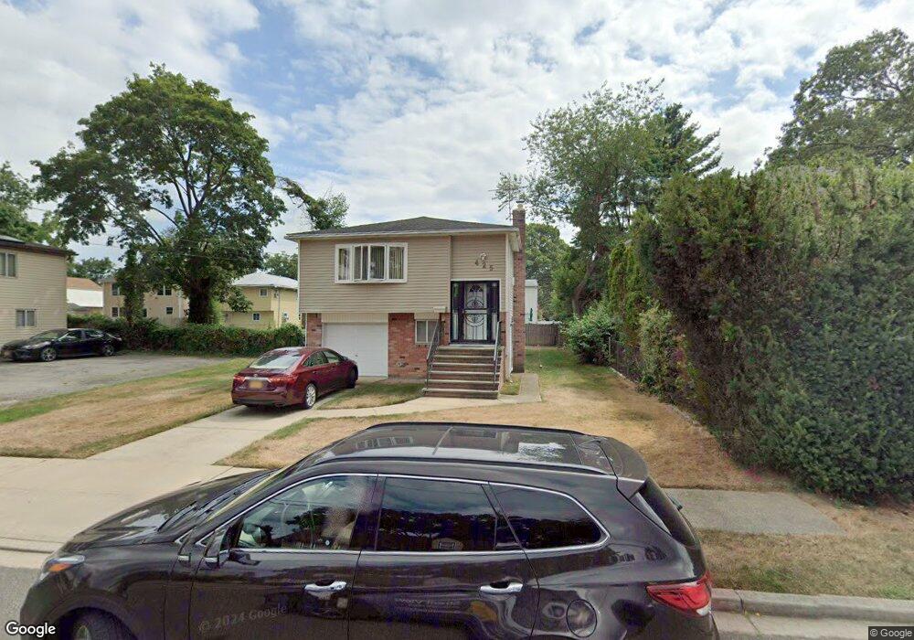 425 Rose Ave, West Hempstead, NY 11552 - photo 1