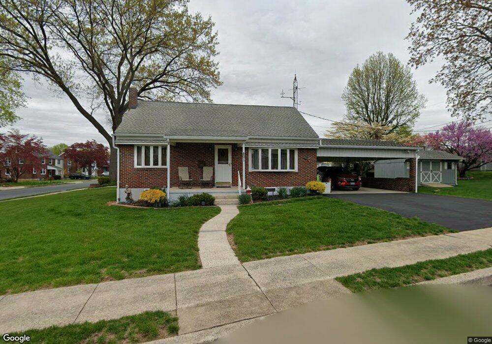 801 Park Ave, Temple, PA 19560 - photo 1