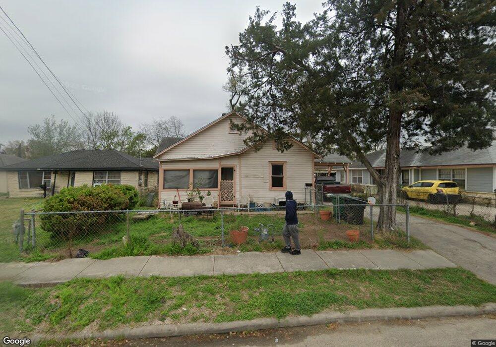 7304 Bauman Rd, Houston, TX 77022 - photo 1