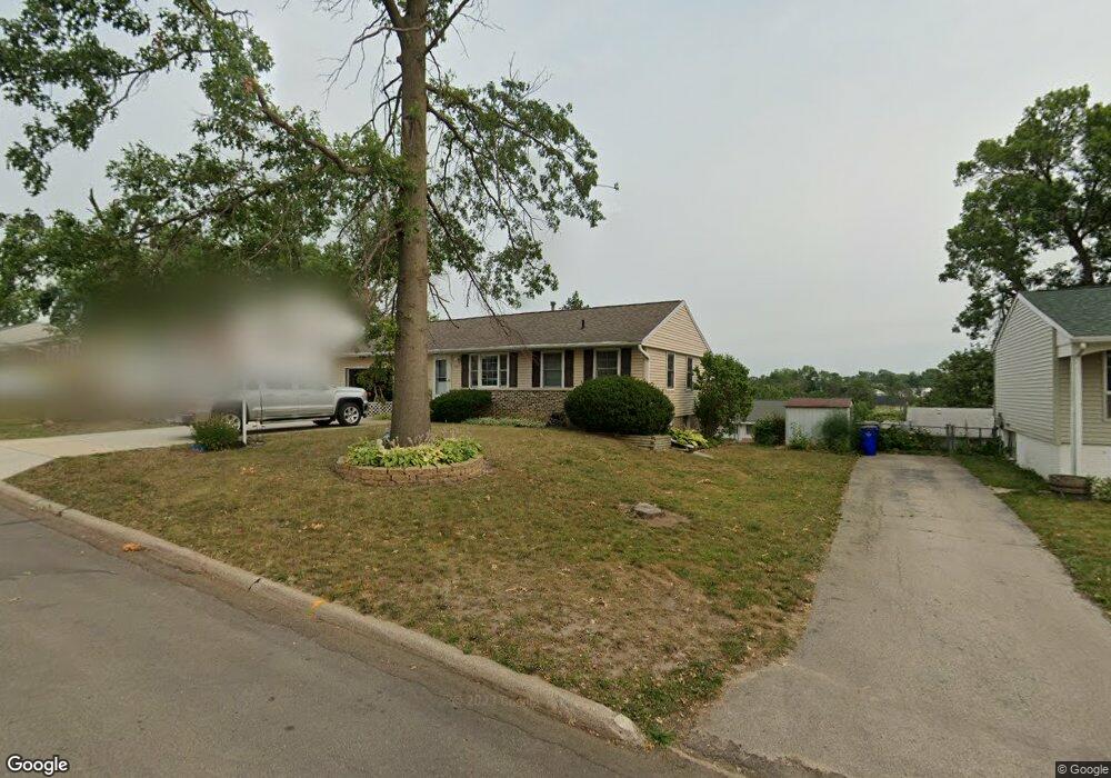 3118 Carriage Dr SW, Cedar Rapids, IA 52404 - photo 1