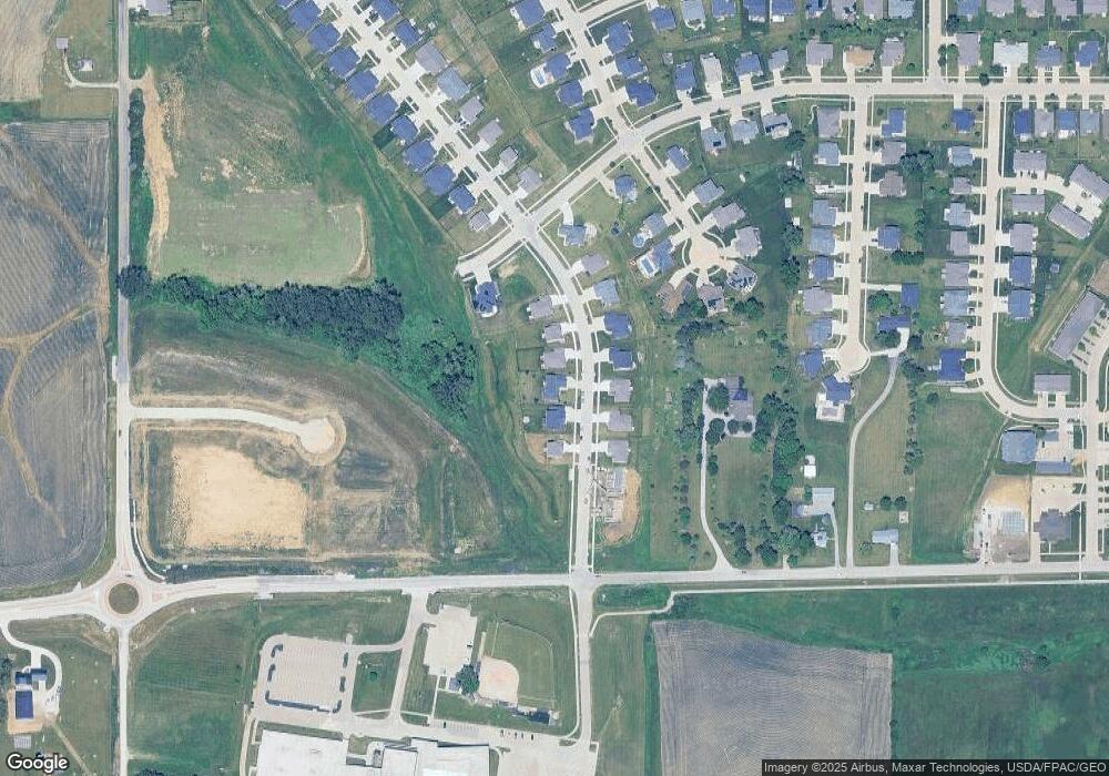 206 Dawson Dr, West Branch, IA 52358 - photo 1