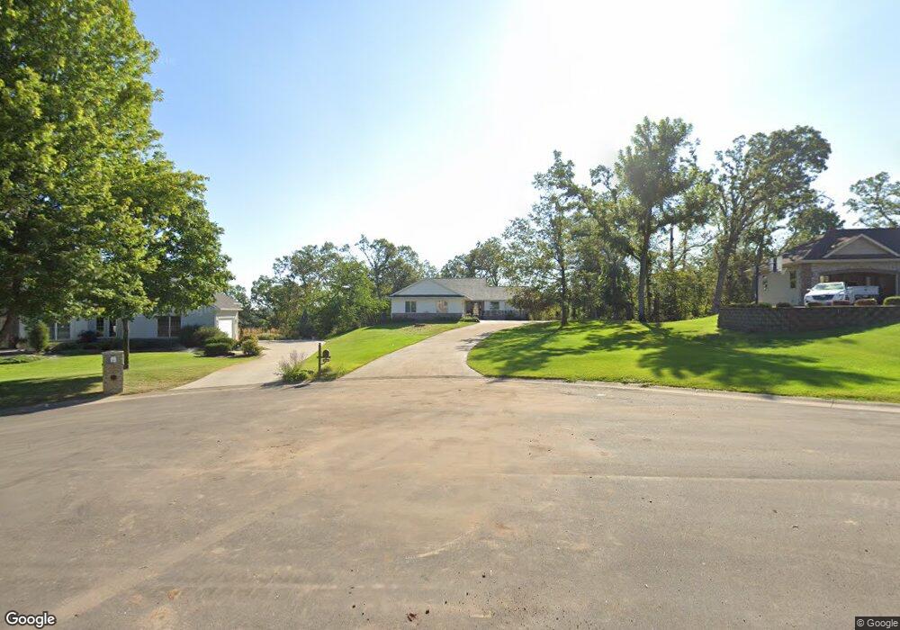 3010 Diamond Ln, Cedar Rapids, IA 52403 - photo 1