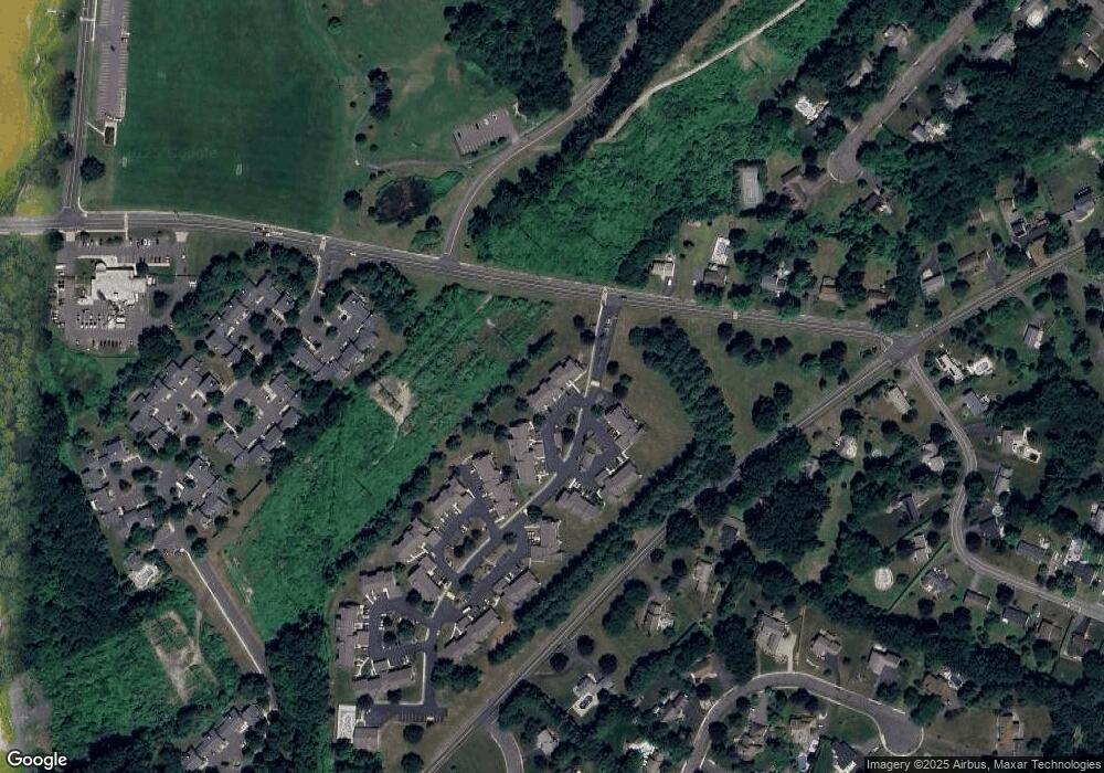 907 Summer Hill Dr unit 907, South Windsor, CT 06074 - photo 1