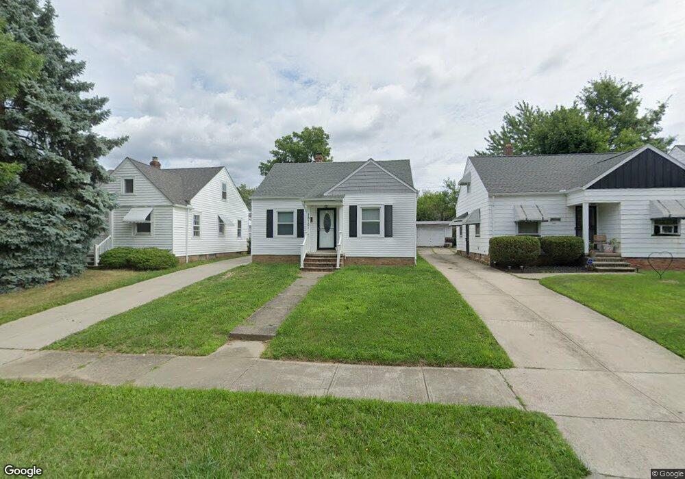 18101 Mapleboro Ave, Maple Heights, OH 44137 - photo 1