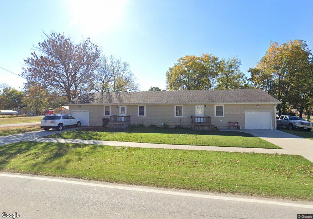 604 E 4th St, Altamont, KS 67330 - photo 1