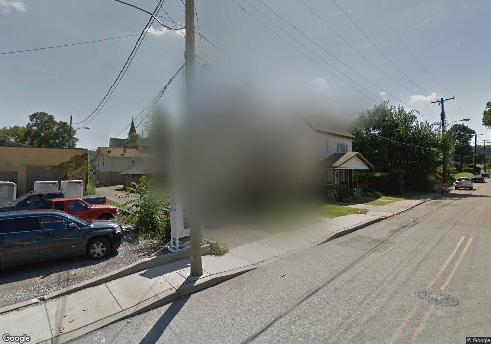 734 Bridge St, New Kensington, PA 15068 - photo 1