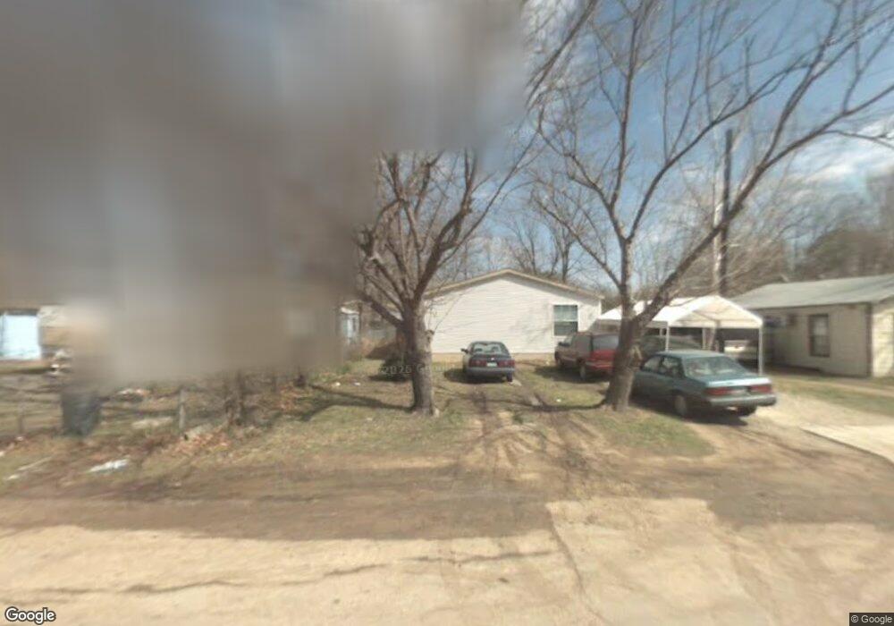 1110 N Walnut St, Cleburne, TX 76033 - photo 1