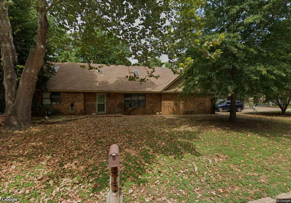 104 E 9th Place S, Claremore, OK 74017 - photo 1