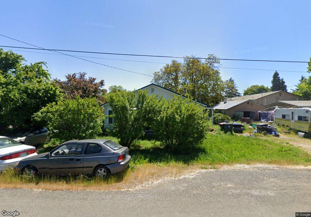 908 Gilman Rd, Medford, OR 97504 - photo 1