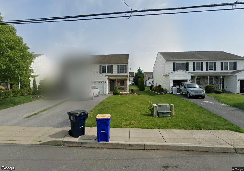 118 E Broad St, New Holland, PA 17557 - photo 1