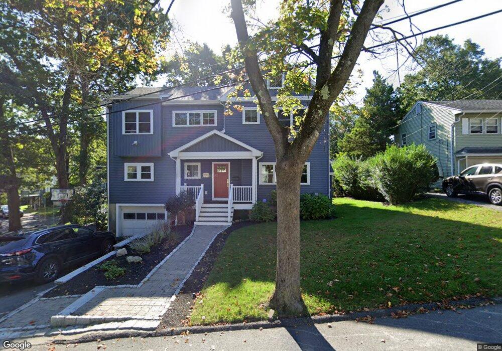 132 Winchester Rd, Arlington, MA 02474 - photo 1