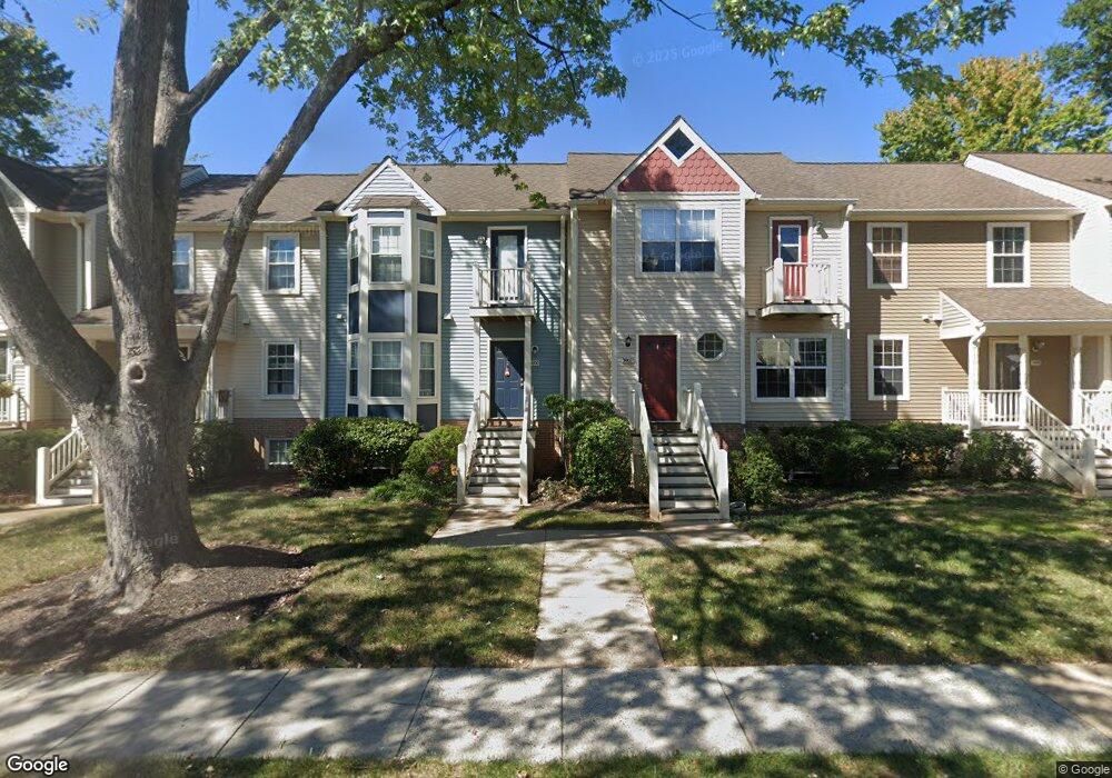 302C Locust St SE, Vienna, VA 22180 - photo 1