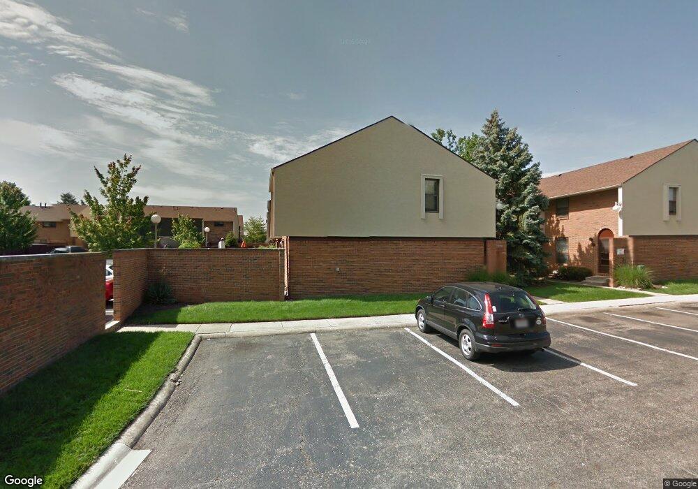 1807 Willoway Cir N, Columbus, OH 43220 - photo 1