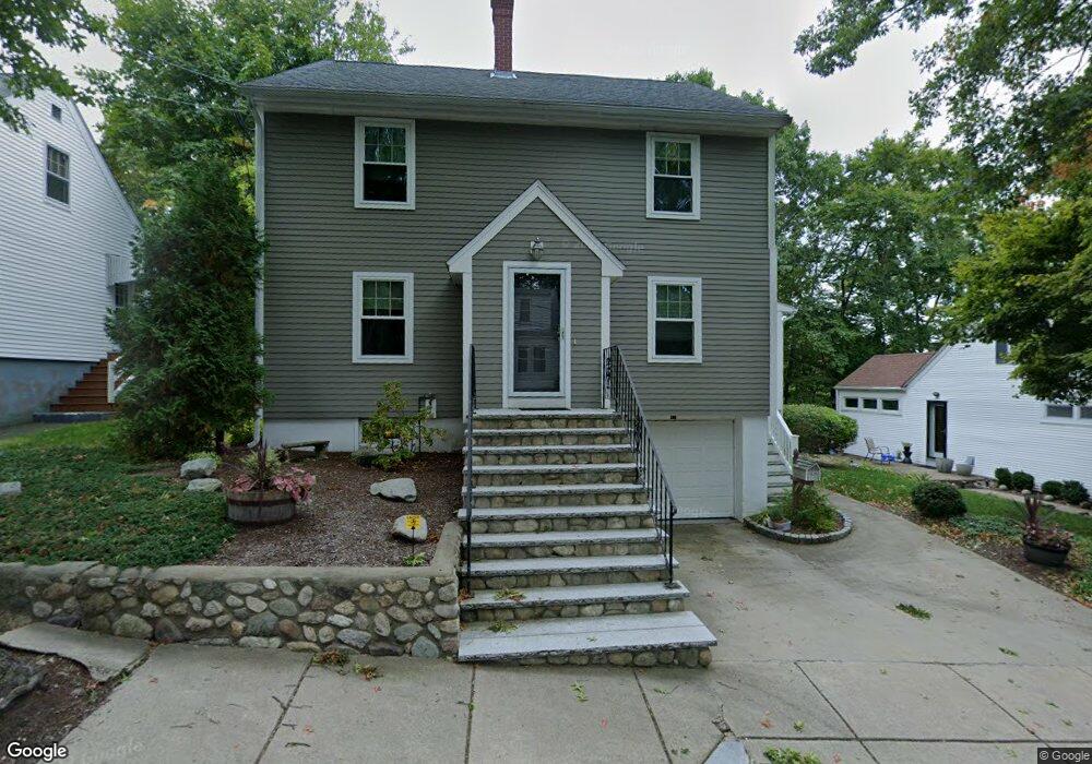 11 Hackensack Cir, Chestnut Hill, MA 02467 - photo 1