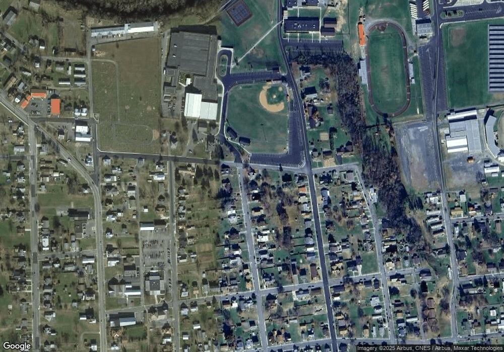 127 Pine St, Petersburg, WV 26847 - photo 1