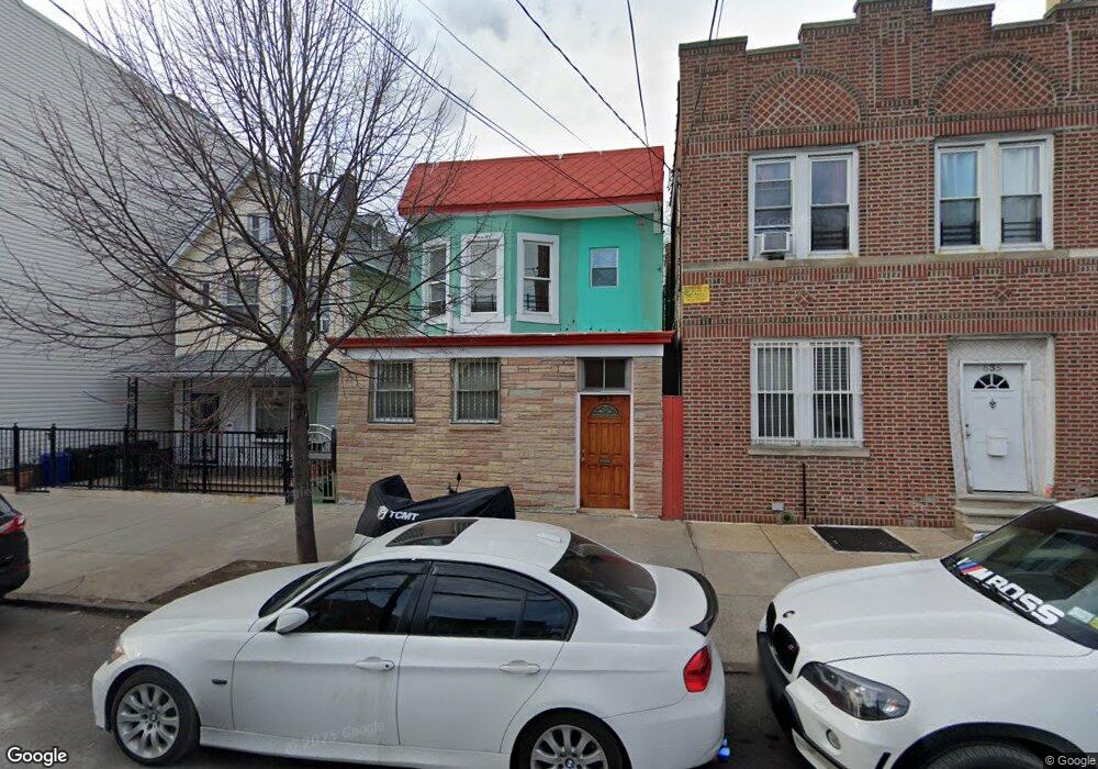 633 van Nest Ave unit 2nd Floor, Bronx, NY 10460 - photo 1